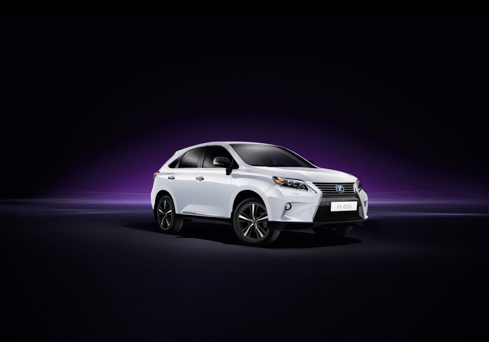 В октябре 2014 года появится модель Lexus RX 350 в эксклюзивной комплектации