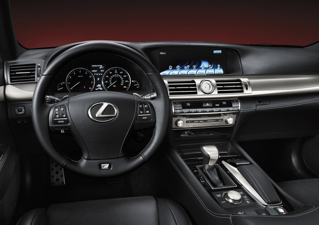 Мультимедийная система Lexus