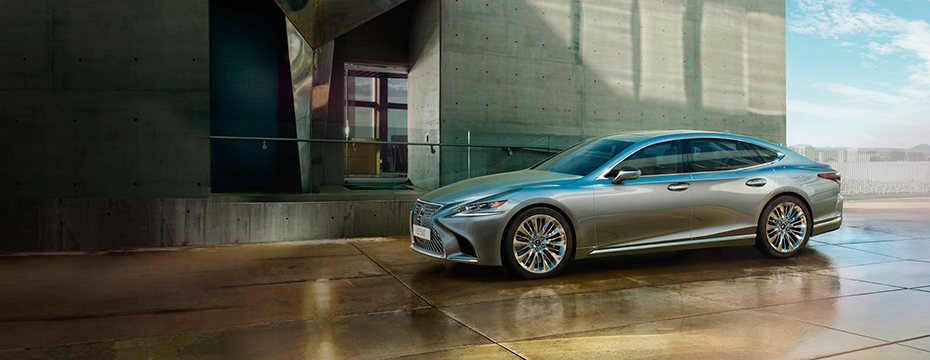 Lexus LS