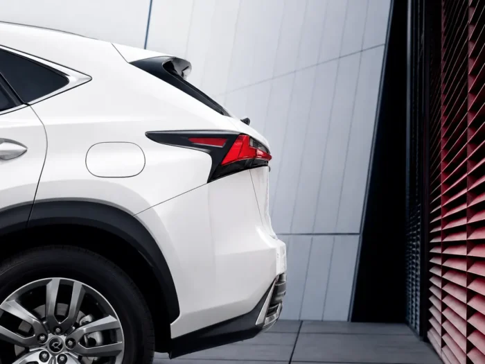 Lexus продолжает взаимодействие с дилерской сетью в России