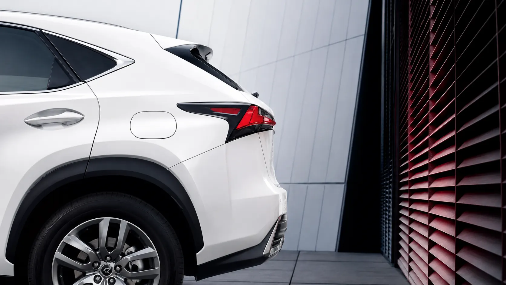 Lexus продолжает взаимодействие с дилерской сетью в России
