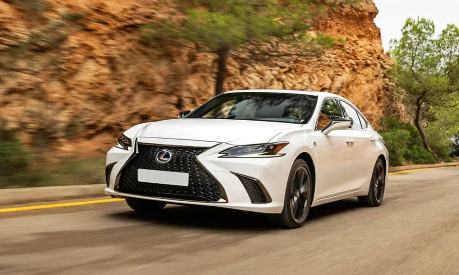 Фотография Lexus ES