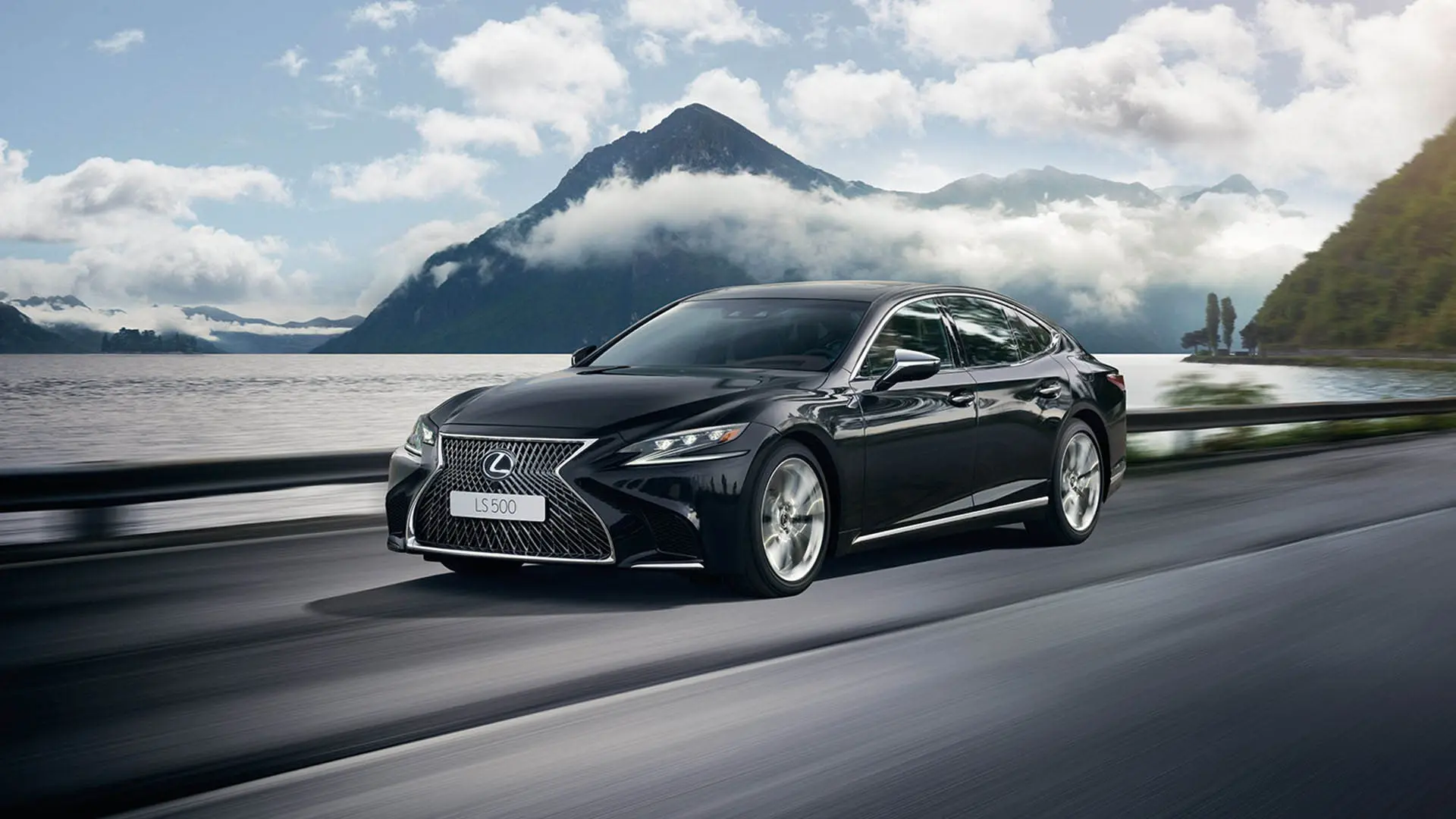 Lexus LS