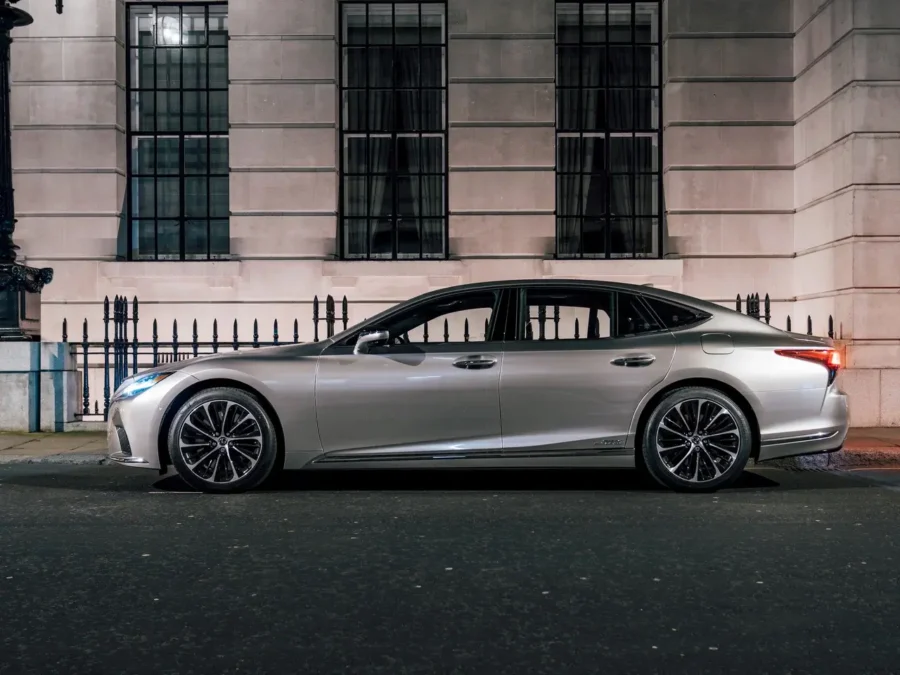 Фотографии Lexus LS